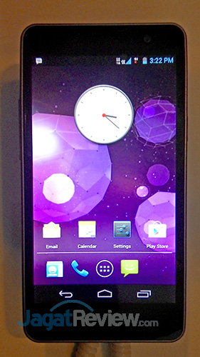 Smartfren Luncurkan Andromax Z 4 Haier Maxx