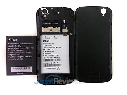 Review Smartfren Andromax V: Smartphone CDMA GSM Quad Core Kencang dan Murah 11 Smartfren Andromax V - Sisi Dalam