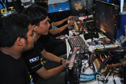 AOCT 2013 Nasional - Kilas Balik Hari Kelima: Final 13 Bila suguhan di dua sesi benchmark sebelumnya adalah benchmark 2D, kini peserta harus menghadapi benchmark 3D di sesi terakhir.