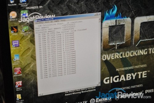 AOCT 2013 Nasional - Kilas Balik Hari Kelima: Final 6 SuperPi 32M menjadi hidangan yang harus dinikmati peserta di sesi pertama babak final ini.