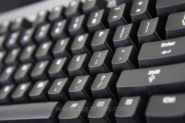 Review Corsair Vengeance K65: Untuk Gamer yang Mobile! 26 Corsair Vengeance K65 6