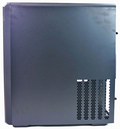 Review Corsair Carbide Series Air 540 - Casing dengan Dua Ruangan Terpisah 14 Tampak samping kanan dari Carbide Series Air 540