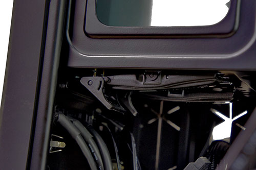 Review Corsair Carbide Series Air 540 - Casing dengan Dua Ruangan Terpisah 5 ini adalah posisi Clip terbuka.