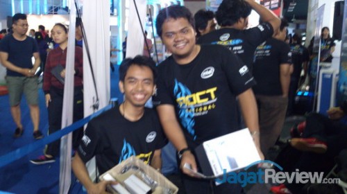 AOCT 2013 Nasional: Inilah Hasil Kualifikasi Hari Pertama (3DMark Ice Storm - Asus) 2 Tim Overheat, juara sesi motherboard Asus sekaligus pemegang waktu tercepat melewati skor baseline.