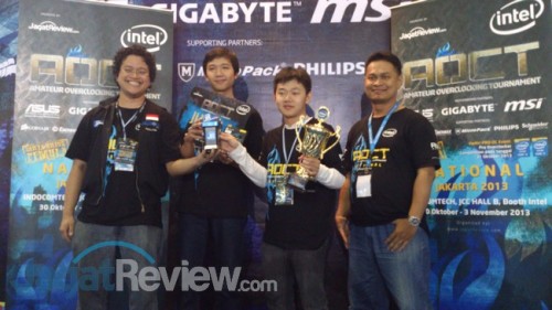 AOCT 2013 Nasional: Jawara Overclocking Amatir Telah Didapatkan! 2 Tim Brownie, , bersama dengan Bapak David dari Intel dan Alva Jonathan dari Jagat OC.