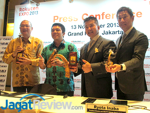 Project HOPE dan Viki Diperkenalkan dalam Rakuten Expo Jakarta 2013 2 IMG 5854