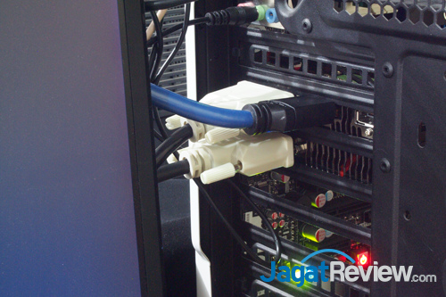 Uji Performa VGA AMD Radeon R9 290X Pada Eyefinity 3 Monitor 2 amd r9 290x eyefinity display connectivity