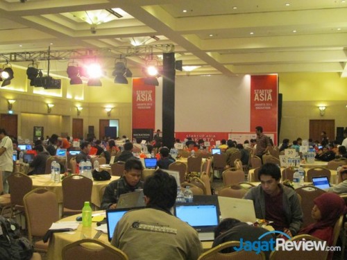 Mengasah Bakat Pengembangan Aplikasi Mobile lewat Hackathon 1 hackathon1