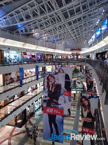 Review Sony Xperia Z Ultra: Android Layar Besar Tahan Air dengan Kinerja Tinggi 3 sony xperia z ultra indoor back camera