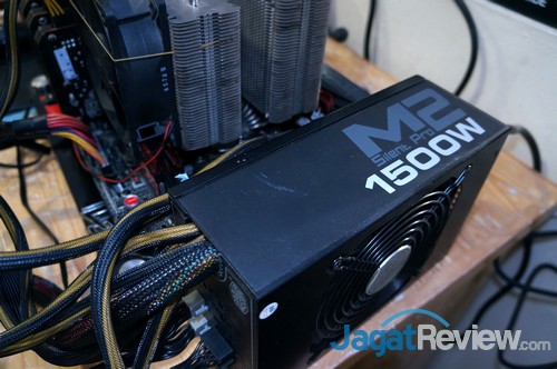 Hands-on: 4-way Crossfire MSI AMD Radeon R9 290X 5 DSC04791s