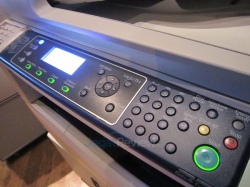 Astragraphia Umumkan 4 Solusi Dokumen Multifungsi dari Fuji Xerox untuk UKM 3 Beragam tombol pengaturan, serta layar panel untuk kemudahan navigasi.