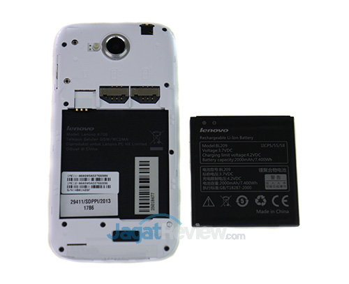 Review Lenovo A706: Smartphone Quad Core Murah dengan Dolby Digital 13 Lenovo A706 _ Tampak Belakang Baterei