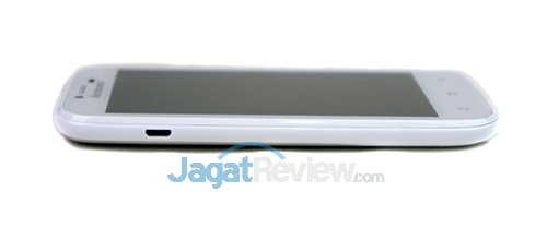 Review Lenovo A706: Smartphone Quad Core Murah dengan Dolby Digital 11 Lenovo A706 _ Tampak kiri