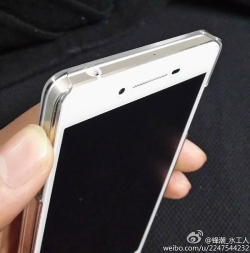 Foto Penampakan Oppo R1 Telah Beredar 2 Oppo-R1-R829T-leaks-image-7