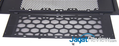 Review HAF Stacker 915F: Casing Gaming Untuk Sistem Mini-ITX 16 Dengan membuka Dust Filter ini Anda dapat membersihkannya secara berkala