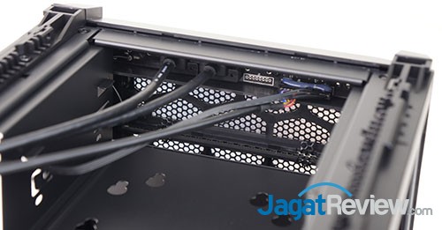 Review HAF Stacker 915F: Casing Gaming Untuk Sistem Mini-ITX 12 SDSC04336