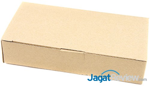 Review HAF Stacker 915F: Casing Gaming Untuk Sistem Mini-ITX 1 Perlengkapan HAF Stacker ini berada pada kotak kecil ini