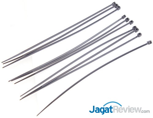 Review HAF Stacker 915F: Casing Gaming Untuk Sistem Mini-ITX 4 Cable Ties