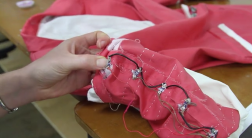 NAVIGATE, Jaket Unik Penunjuk Arah 2 navigatejacket-4