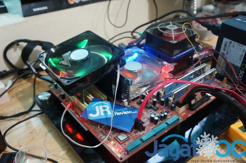 HWBOT Country Cup 2013 Hardware Highlights: HIS Radeon HD 5450 PCI 512MB GDDR3 8 DSC05057ss