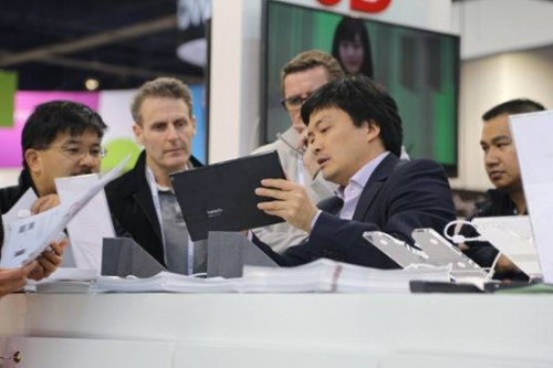 Hampoo Paparkan Produk Tablet Terbarunya di CES 2014 3 image004