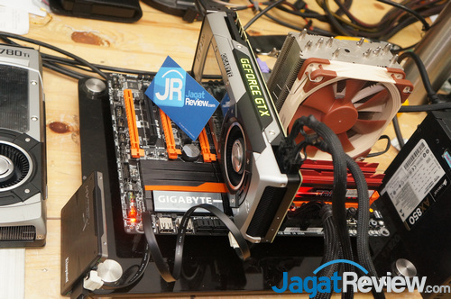 Preview Gigabyte NVIDIA GeForce GTX TITAN Black 1 DSC05817s