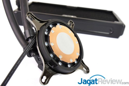 Review Corsair Hydro Series H105: Water Cooling dengan Penampilan Baru Dan Radiator Lebih Tebal 3 Corsair menyertakan thermal paste yang telah terpasang di base perangkat.