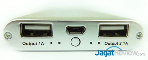 Review Power Bank PNY Power-T82: Desain Tipis dengan Daya Besar 5 output/input, beserta tombol ON/OFF ada di bagian atas power bank