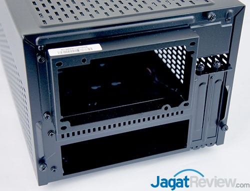 Preview Casing Cooler Master Elite 130 10 Tampak belakang