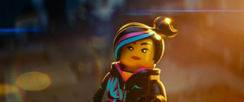 Review Film The LEGO Movie: Petualangan Seru nan Jenaka ala LEGO! 3 Kesehariannya yang biasa saja menjadi luar biasa ketika ia bertemu dengan Wyldstyle, sang gadis misterius.