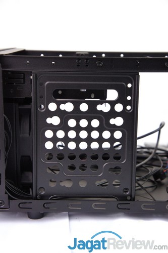Hands-On Review Cooler Master Elite 130: Casing Mini-ITX Yang Mendukung Water Cooling Compact 11 SONY DSC