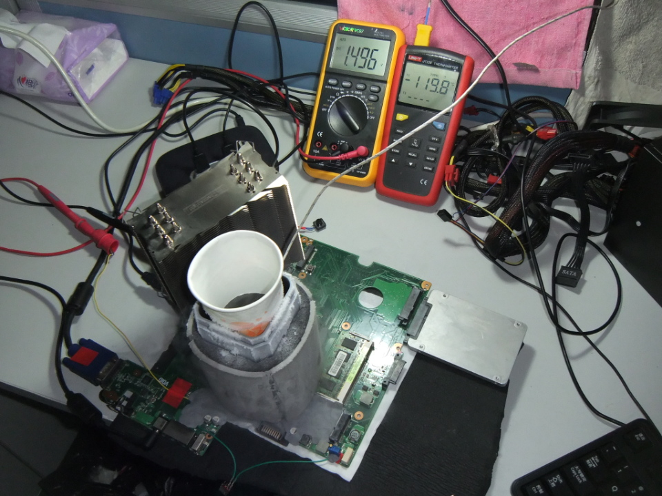 Overclocker China Lakukan Extreme Overclocking dengan Laptop! 57 image id 1116175