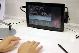 Fujitsu Pamerkan Prototipe Tablet dengan Feedback Haptic Unik di MWC 1 images
