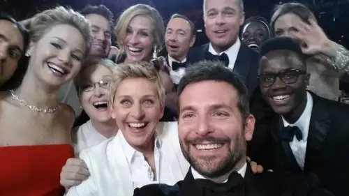 Penghargaan 86th Academy Awards Didominasi oleh Gravity! 2 foto selfie milik Ellen yang telah di-RT sebanyak 3 juta kali