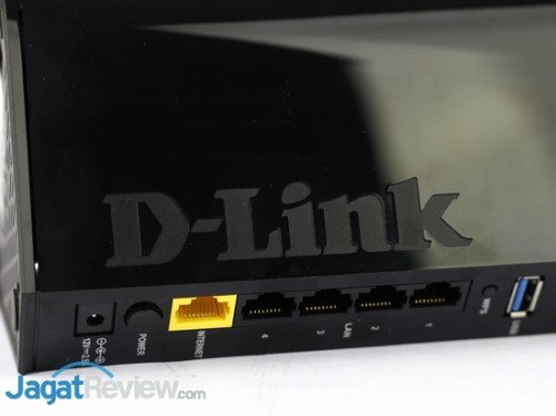 Hands-On Review D-Link DIR-868L: Router Wireless AC Berbentuk Unik 6 D-Link DIR868L (47)