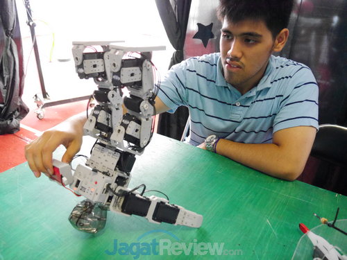 E-TIME 2014: Pameran dan Kompetisi Teknologi Tingkat Nasional 8 E-TIME 2014 PNJ (8)