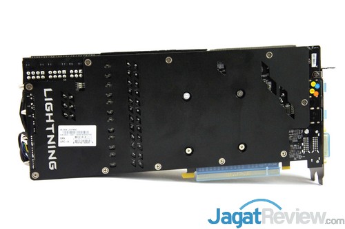 Preview Graphics Card MSI R9 290X LIGHTNING 8 MSI menyediakan backplate untuk membantu mendinginkan sisi belakang graphics card ini.