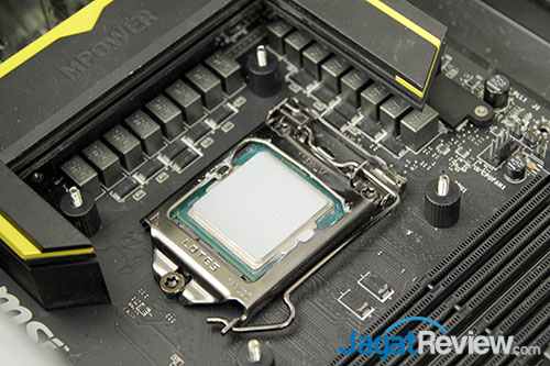 Tes Perbandingan 11 Heatsink Prosesor Murah 9 kami memberikan tambahan pemberian thermal paste pada processor untuk heatsink dengan base bergelombang