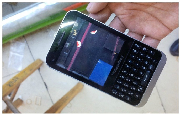 Penampakan BlackBerry Kopi Muncul di Dunia Maya 2 blackberry kopi 1