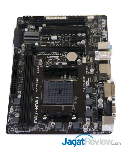 Review Gigabyte F2A88XM-HD3: Murah & Lengkap dengan Bodi Ringkas 11 gigabyte f2a88xm-hd3 Overview_Board7