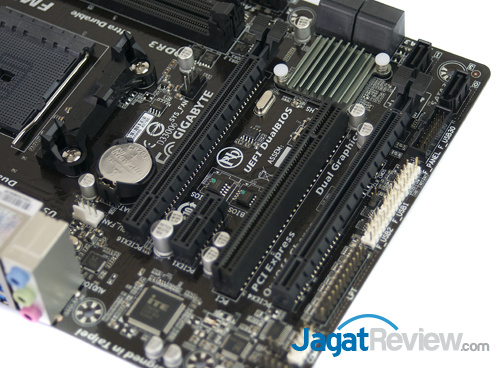 Review Gigabyte F2A88XM-HD3: Murah & Lengkap dengan Bodi Ringkas 3 gigabyte f2a88xm-hd3 PCI_E