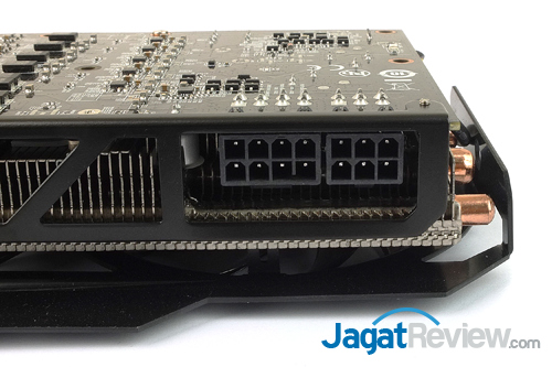 Review Gigabyte R9 290X Windforce 3X OC: Nikmati Performa Hawaii dengan Suhu Lebih Dingin 7 gigabyte r9 290x winforce 3x oc power connector