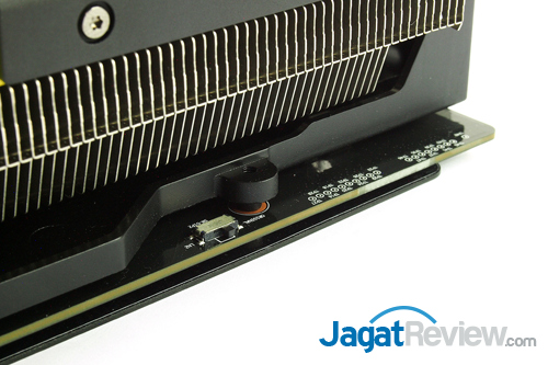 Review MSI R9 290X Lightning: VGA Gaming Kencang dengan Kemampuan Lebih 5 msi r9 290x lightning bios switch