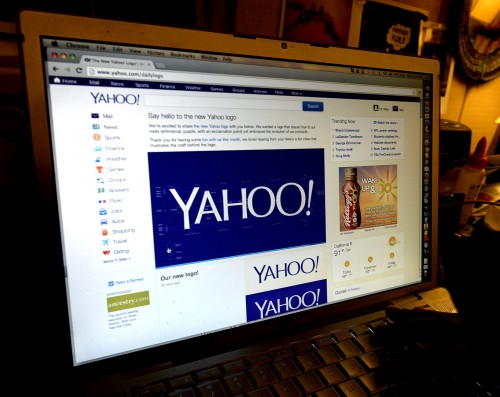 Yahoo akan Jadi Search Engine untuk Safari? 1 New Yahoo logo