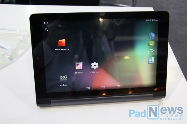Lenovo Yoga Tablet Juga Ditiru! 2 Chuwi Tampak Depan