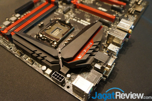 Preview Singkat Motherboard ASUS ROG Maximus VII Ranger 18 MaximusVIIRanger_09