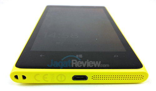 Review Nokia Lumia 1020: Windows Phone 8 dengan Kamera Terbaik 9 Nokia Lumia 1020 - Sisi Bawah