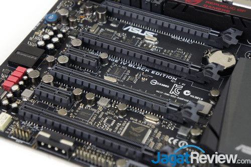 Overclocking Review: ASUS ROG Rampage IV Black Edition 8 RIVBE_07s