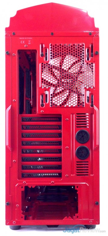 Sisi bagian belakang casing