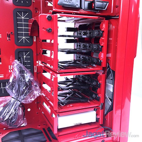 Hands-On NZXT Phantom 530: Hot, Red, And Sexy! 4 Bracket HDD